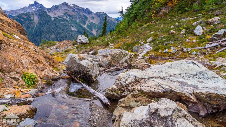 Photo from the Yellow Aster Butte Trail, taken during a beautiful autumn time, Mt. Baker Area, North Cascades