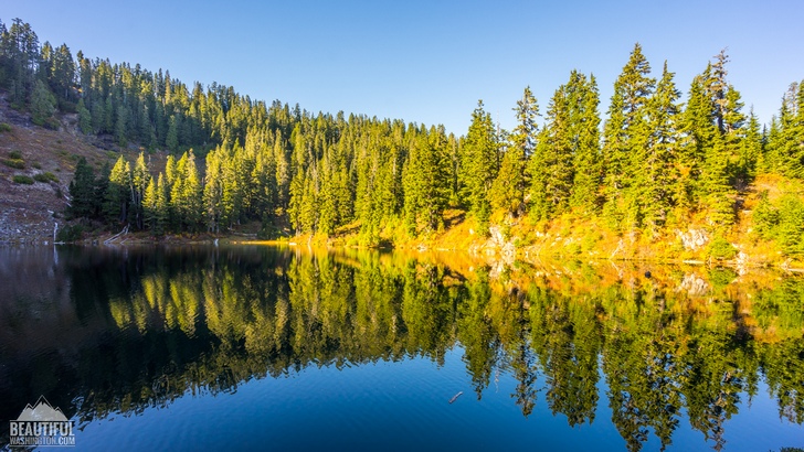 Photo of the Blue Lake Trail, North Cascades Region, Mt. Baker Area, taken in September